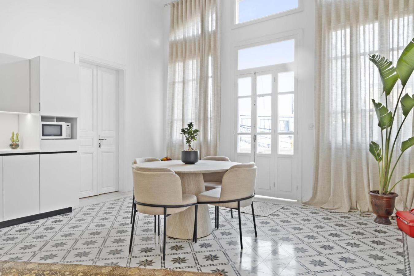 Wardufil A Heritage 3-br In Mar Mikhael *